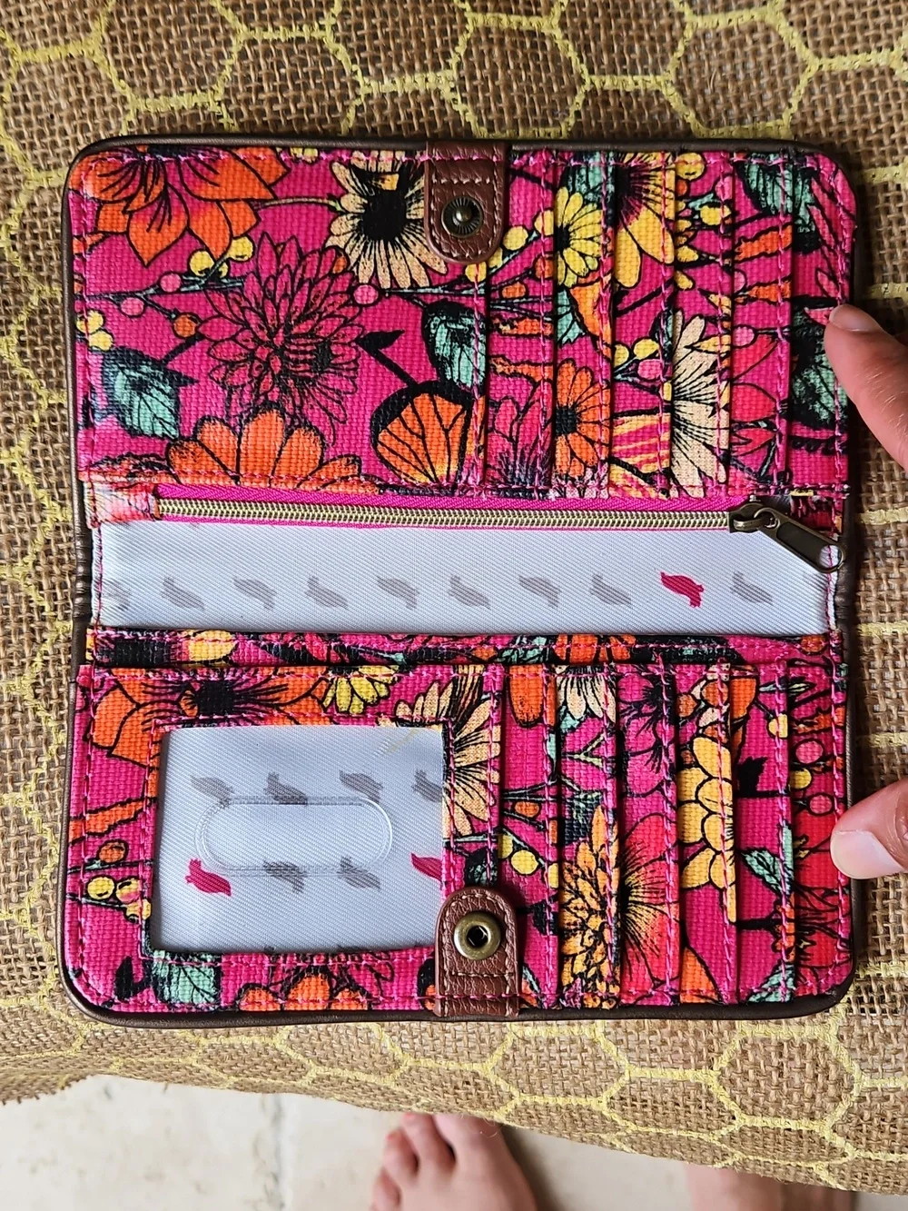NWOT! Sakroots Butterfly Violet Wallet
